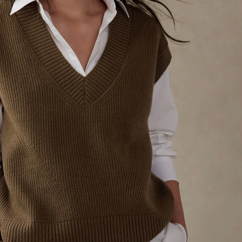 Banana Republic Factory Fisherman Sweater Vest